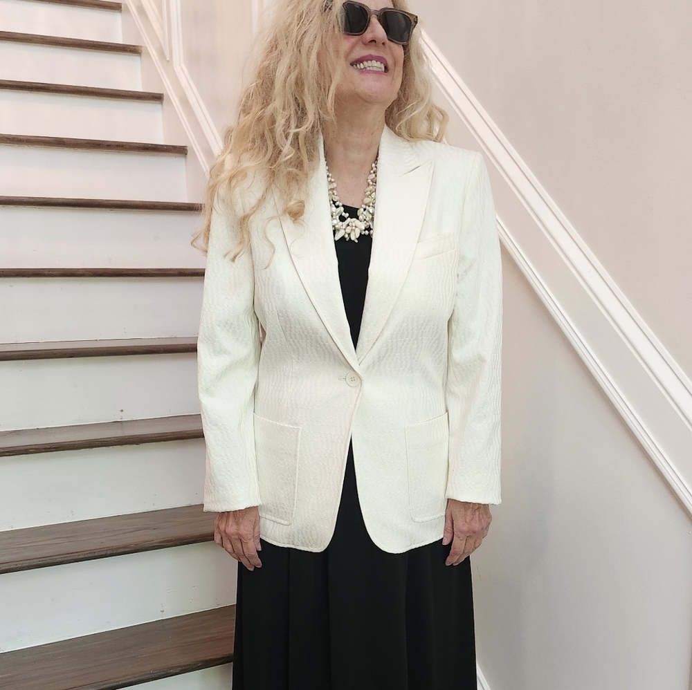 Tahari Ivory Single-Button Blazer